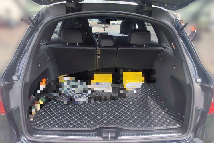 Used Mercedes-Benz GLC 2019 GLC 300 L 4MATIC Dynamic Model Trunk