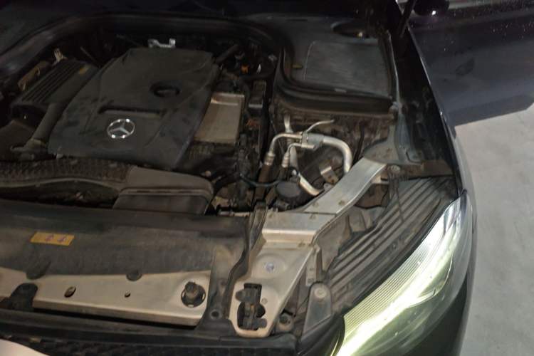 Used Mercedes-Benz GLC 2019 Facelift GLC 260 L 4MATIC Luxury Model Engine Bay Left