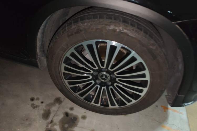 Used Mercedes-Benz GLC 2019 GLC 200 L 4MATIC Right Front Wheel Hub