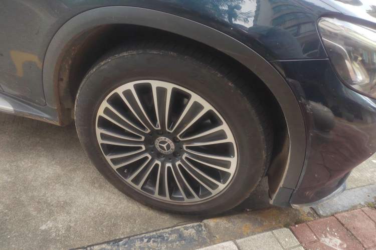 Used Mercedes-Benz GLC 2019 GLC 260 L 4MATIC Dynamic Model Right Front Wheel Hub