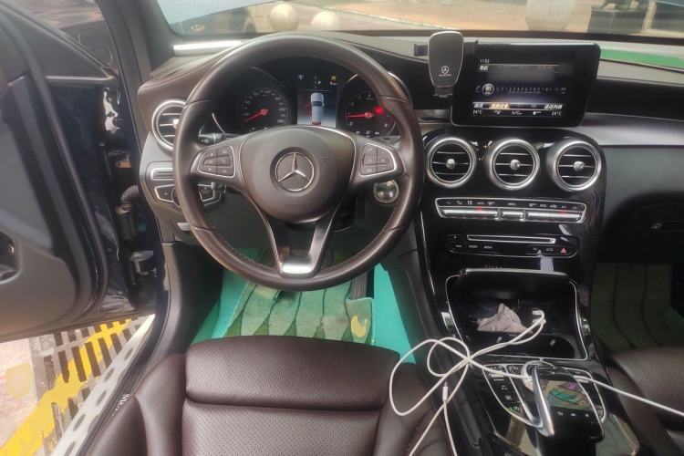 Used Mercedes-Benz GLC 2019 GLC 260 L 4MATIC Dynamic Model Steering Wheel