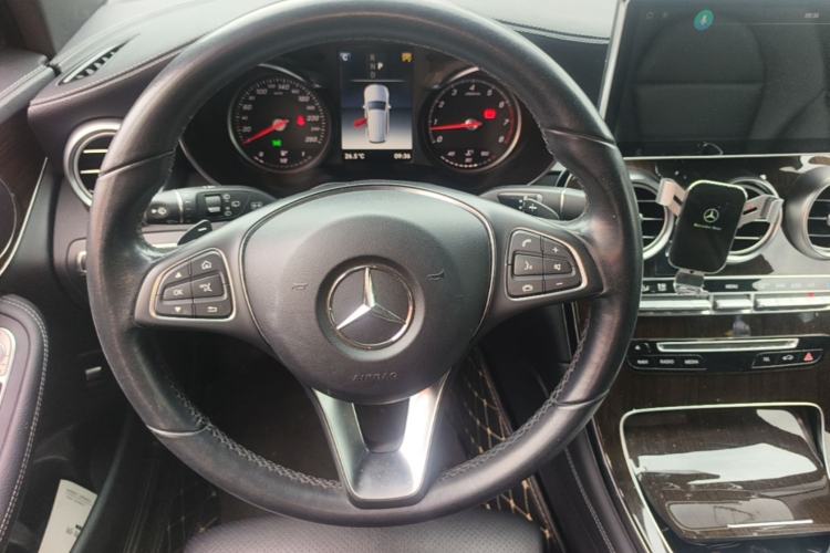 Used Mercedes-Benz GLC 2019 GLC 260 L 4MATIC Dynamic Model Steering Wheel