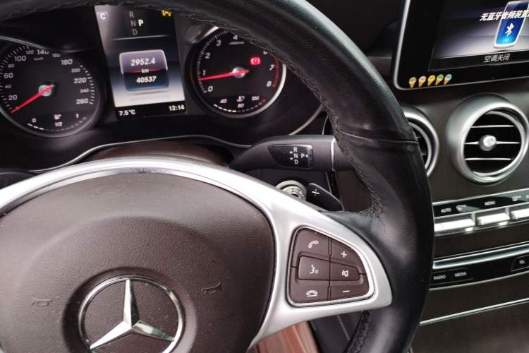 Used Mercedes-Benz GLC 2019 Facelift GLC 260 L 4MATIC Luxury Model Gear Lever