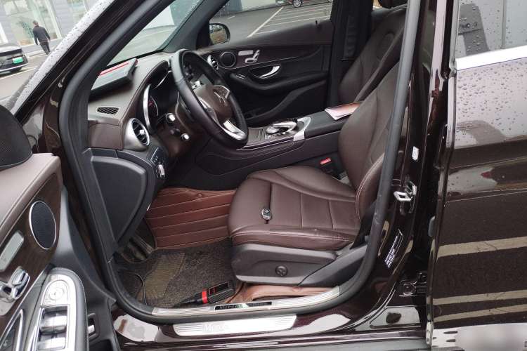 Used Mercedes-Benz GLC 2019 Facelift GLC 260 L 4MATIC Luxury Model Left Front Seat