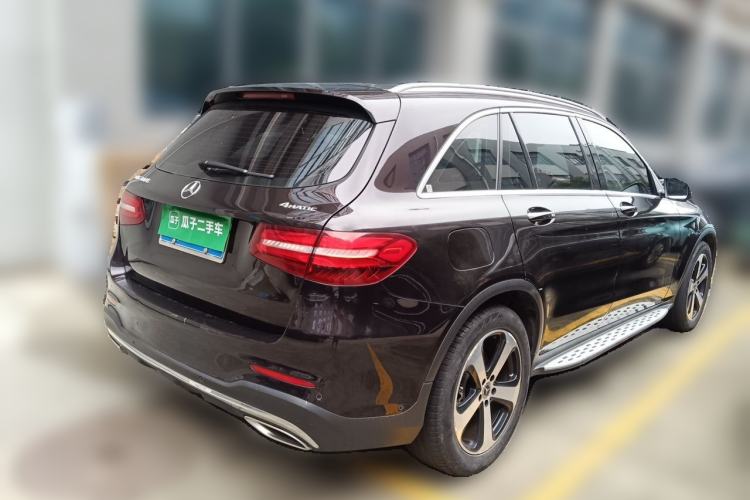 Used Mercedes-Benz GLC 2019 GLC 260 4MATIC Luxury Model Rear Right 45 Deg