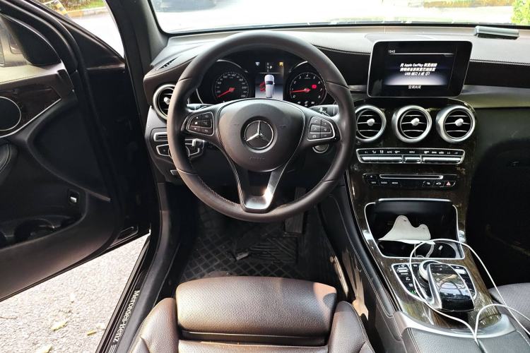 Used Mercedes-Benz GLC 2019 GLC 260 L 4MATIC Dynamic Model Steering Wheel