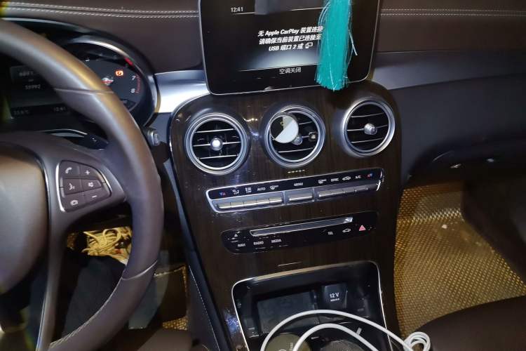 Used Mercedes-Benz GLC 2019 GLC 260 L 4MATIC Dynamic Model Audio And AC Panel