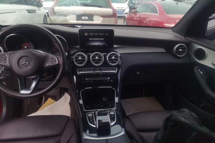 Used Mercedes-Benz GLC 2019 GLC 200 L 4MATIC Audio And AC Panel