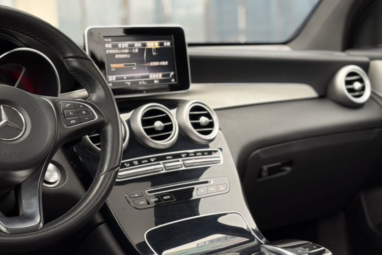 Used Mercedes-Benz GLC 2019 GLC 200 4MATIC Audio And AC Panel