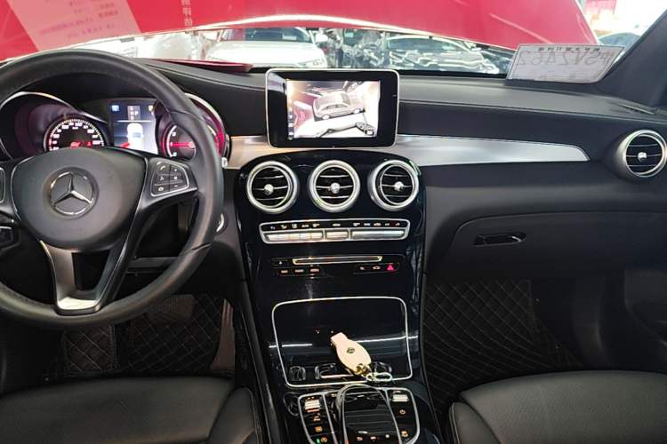 Used Mercedes-Benz GLC 2019 GLC 200 4MATIC Audio And AC Panel