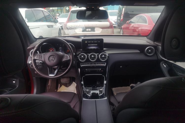 Used Mercedes-Benz GLC 2019 GLC 200 L 4MATIC Center Console