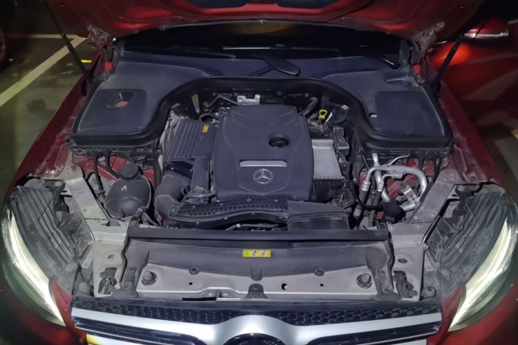 Used Mercedes-Benz GLC 2019 GLC 260 L 4MATIC Dynamic Model Engine Bay