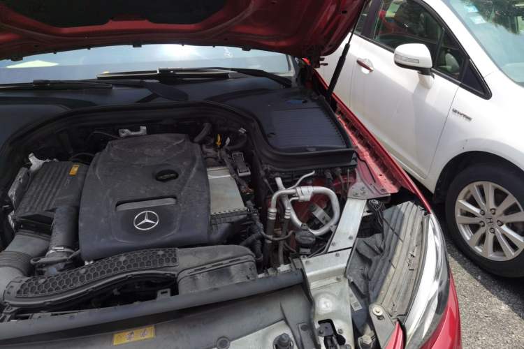 Used Mercedes-Benz GLC 2019 GLC 260 L 4MATIC Dynamic Model Engine Bay Left