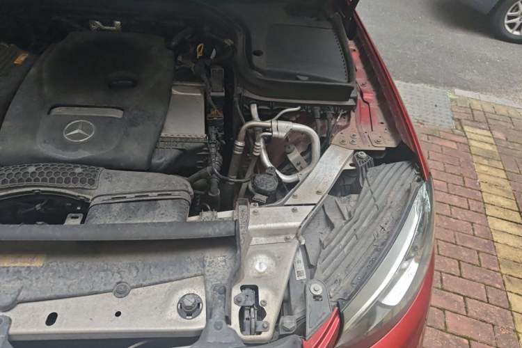 Used Mercedes-Benz GLC 2019 GLC 300 L 4MATIC Dynamic Model Engine Bay Left