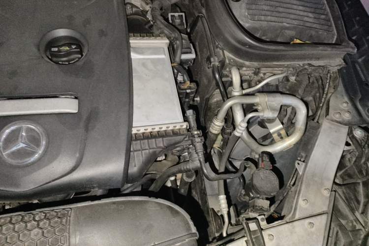 Used Mercedes-Benz GLC 2019 GLC 260 L 4MATIC Dynamic Model Engine Bay Left