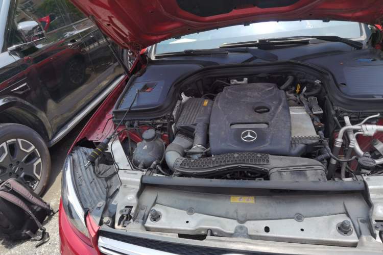 Used Mercedes-Benz GLC 2019 GLC 260 L 4MATIC Dynamic Model Engine Bay Right