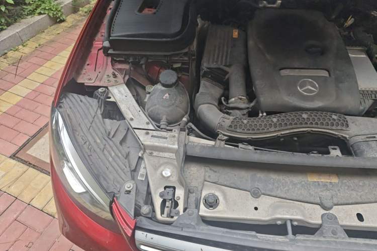 Used Mercedes-Benz GLC 2019 GLC 300 L 4MATIC Dynamic Model Engine Bay Right