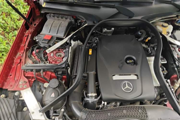 Used Mercedes-Benz GLC 2019 GLC 260 L 4MATIC Dynamic Model Engine Bay Right