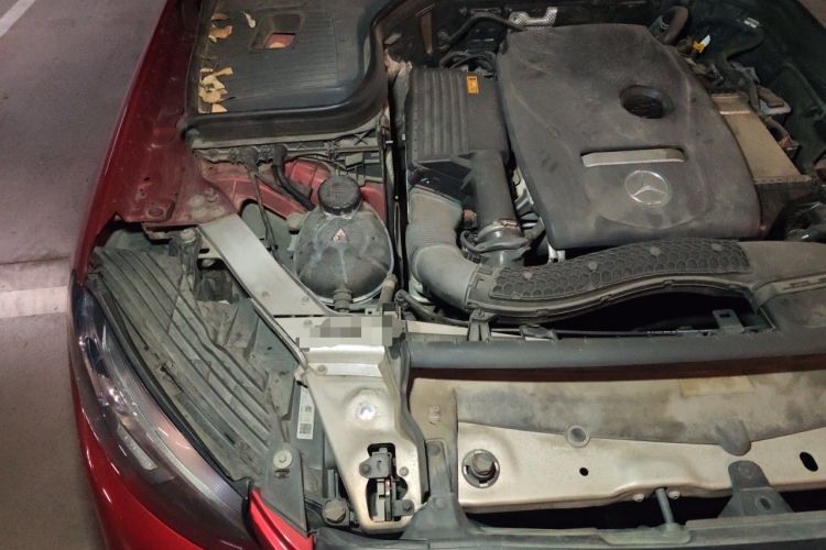 Used Mercedes-Benz GLC 2019 GLC 300 L 4MATIC Dynamic Model Engine Bay Right