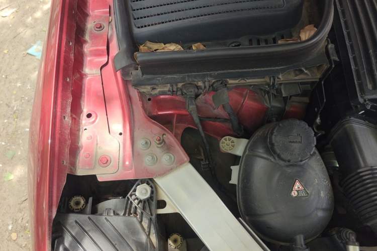 Used Mercedes-Benz GLC 2019 GLC 260 L 4MATIC Dynamic Model Engine Bay Right
