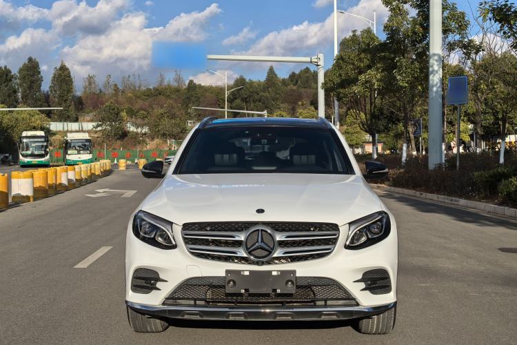 Used Mercedes-Benz GLC 2019 GLC 260 L 4MATIC Luxury Model Exterior 1