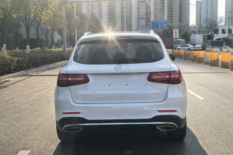 Used Mercedes-Benz GLC 2019 GLC 260 L 4MATIC Luxury Model Exterior 5