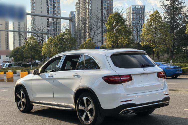 Used Mercedes-Benz GLC 2019 GLC 260 L 4MATIC Luxury Model Exterior 6