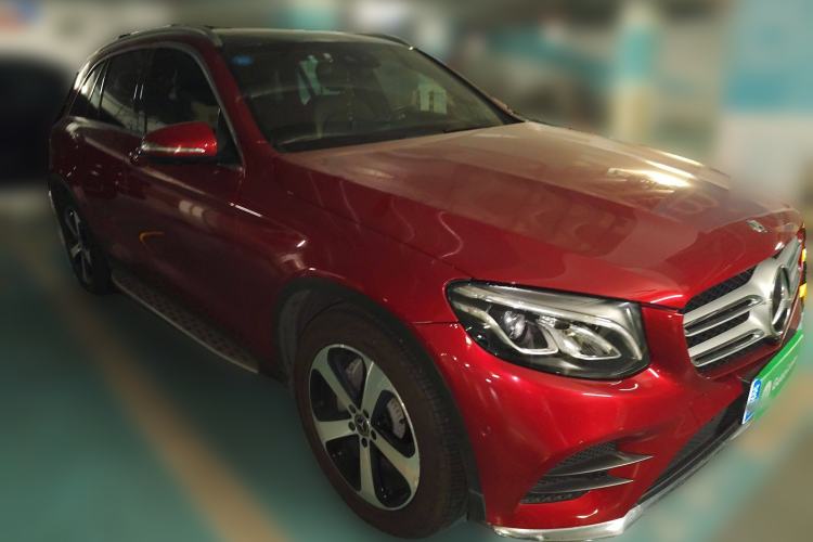 Used Mercedes-Benz GLC 2019 GLC 260 L 4MATIC Luxury Model Front Right 45 Deg