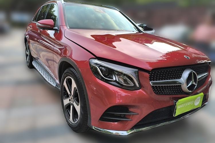 Used Mercedes-Benz GLC 2019 Facelift GLC 260 L 4MATIC Luxury Model Front Right 45 Deg