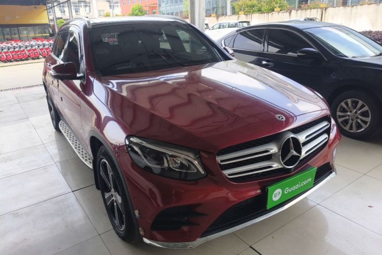 Used Mercedes-Benz GLC 2019 Facelift GLC 260 L 4MATIC Luxury Model Front Right 45 Deg