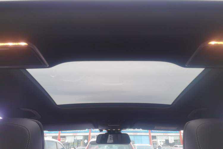Used Mercedes-Benz GLC 2019 GLC 200 L 4MATIC Headliner