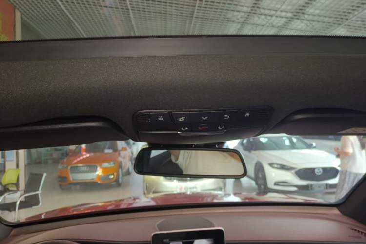 Used Mercedes-Benz GLC 2019 Facelift GLC 260 L 4MATIC Luxury Model Headliner
