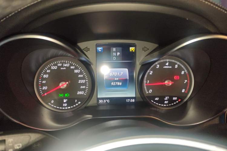 Used Mercedes-Benz GLC 2019 Facelift GLC 260 L 4MATIC Luxury Model Instrument Cluster