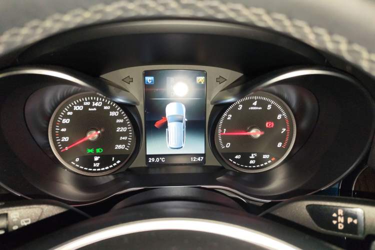 Used Mercedes-Benz GLC 2019 GLC 260 L 4MATIC Luxury Model Instrument Cluster