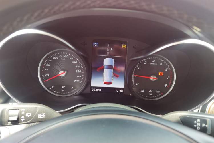 Used Mercedes-Benz GLC 2019 GLC 260 L 4MATIC Dynamic Model Instrument Cluster