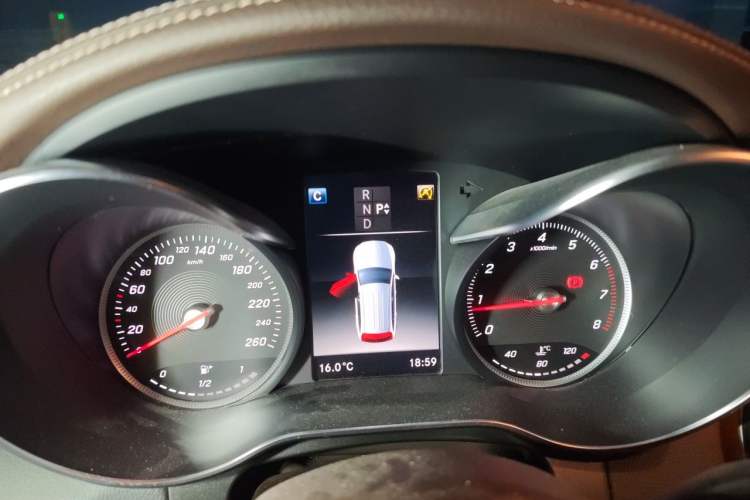 Used Mercedes-Benz GLC 2019 GLC 300 L 4MATIC Dynamic Model Instrument Cluster