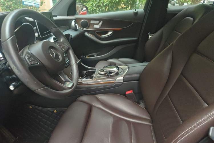 Used Mercedes-Benz GLC 2019 GLC 300 L 4MATIC Dynamic Model Left Front Seat