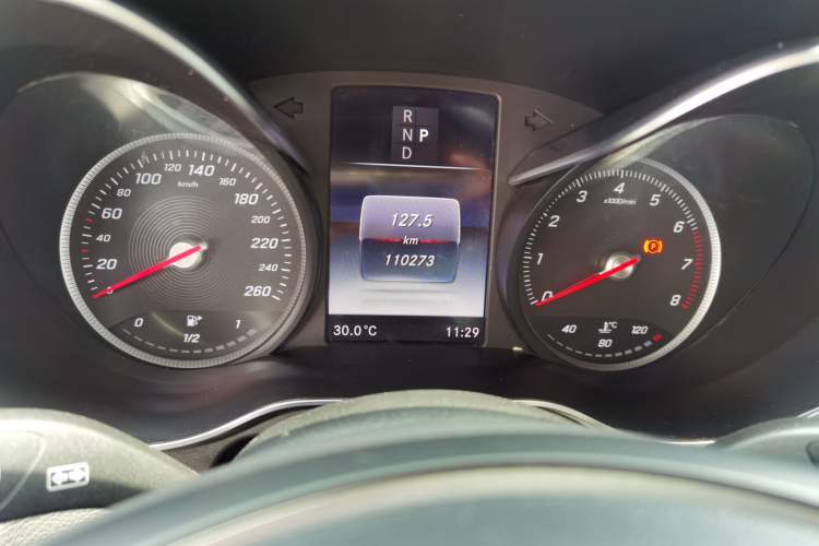 Used Mercedes-Benz GLC 2019 GLC 260 L 4MATIC Dynamic Model Odometer Close Up