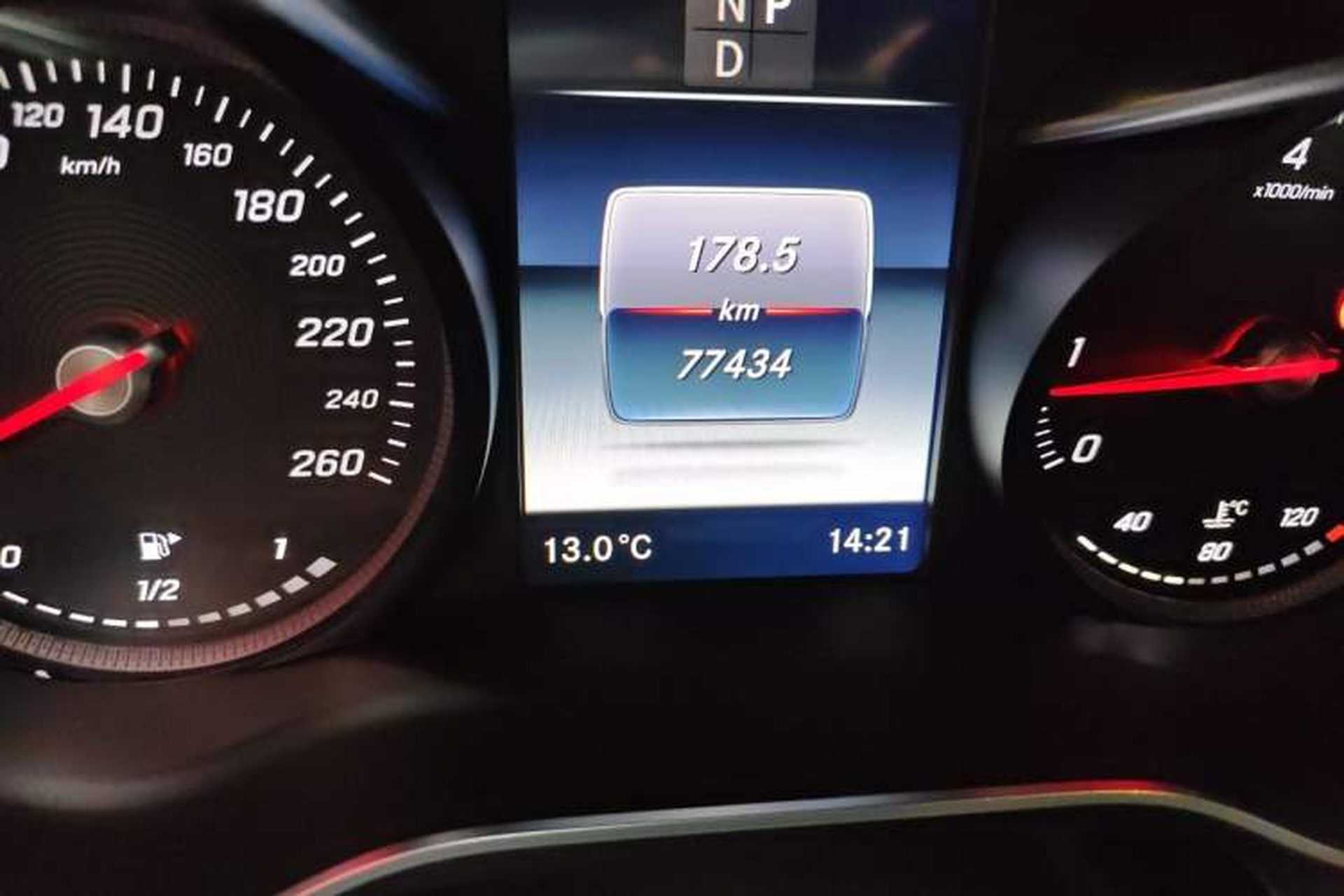 Used Mercedes-Benz GLC 2019 GLC 260 4MATIC Dynamic Edition Odometer Close Up