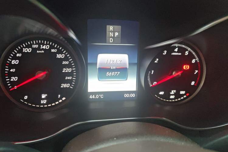 Used Mercedes-Benz GLC 2019 GLC 300 L 4MATIC Dynamic Model Odometer Close Up