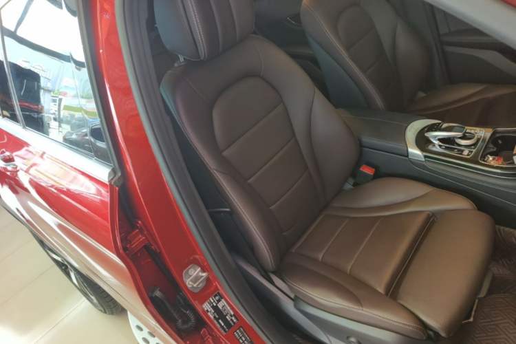 Used Mercedes-Benz GLC 2019 Facelift GLC 260 L 4MATIC Luxury Model Right Front Seat