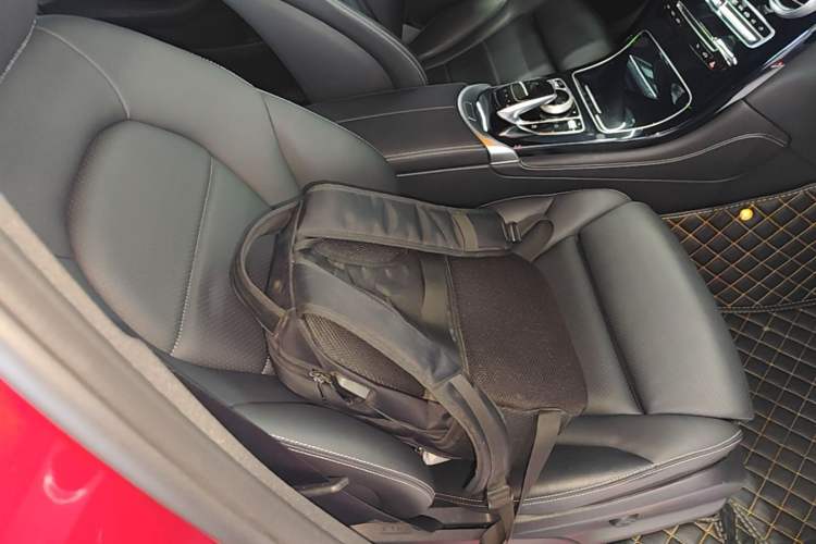 Used Mercedes-Benz GLC 2019 GLC 200 4MATIC Right Front Seat