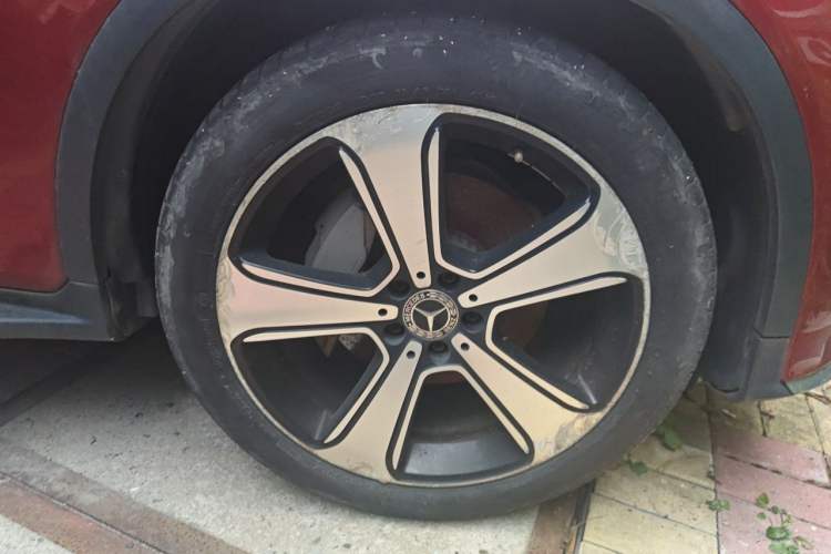 Used Mercedes-Benz GLC 2019 GLC 300 L 4MATIC Dynamic Model Right Front Wheel Hub