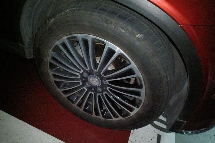 Used Mercedes-Benz GLC 2019 GLC 260 L 4MATIC Dynamic Model Right Front Wheel Hub
