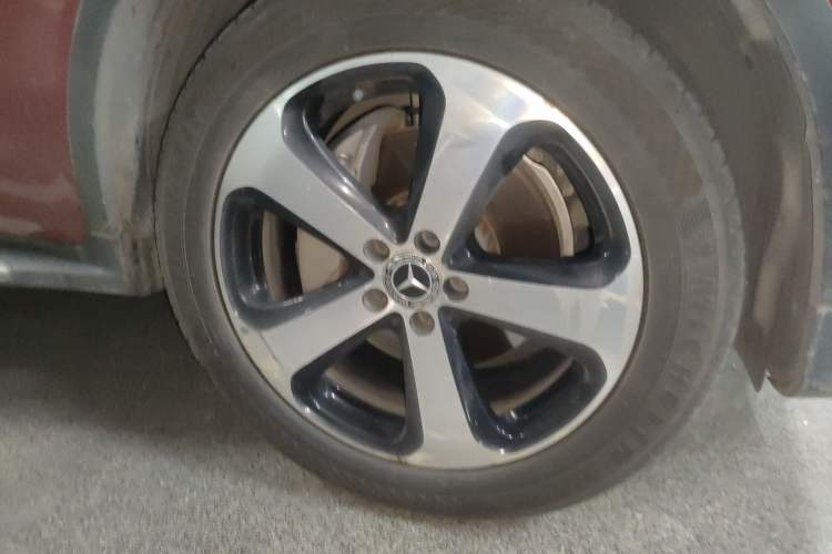 Used Mercedes-Benz GLC 2019 GLC 260 L 4MATIC Luxury Model Right Front Wheel Hub