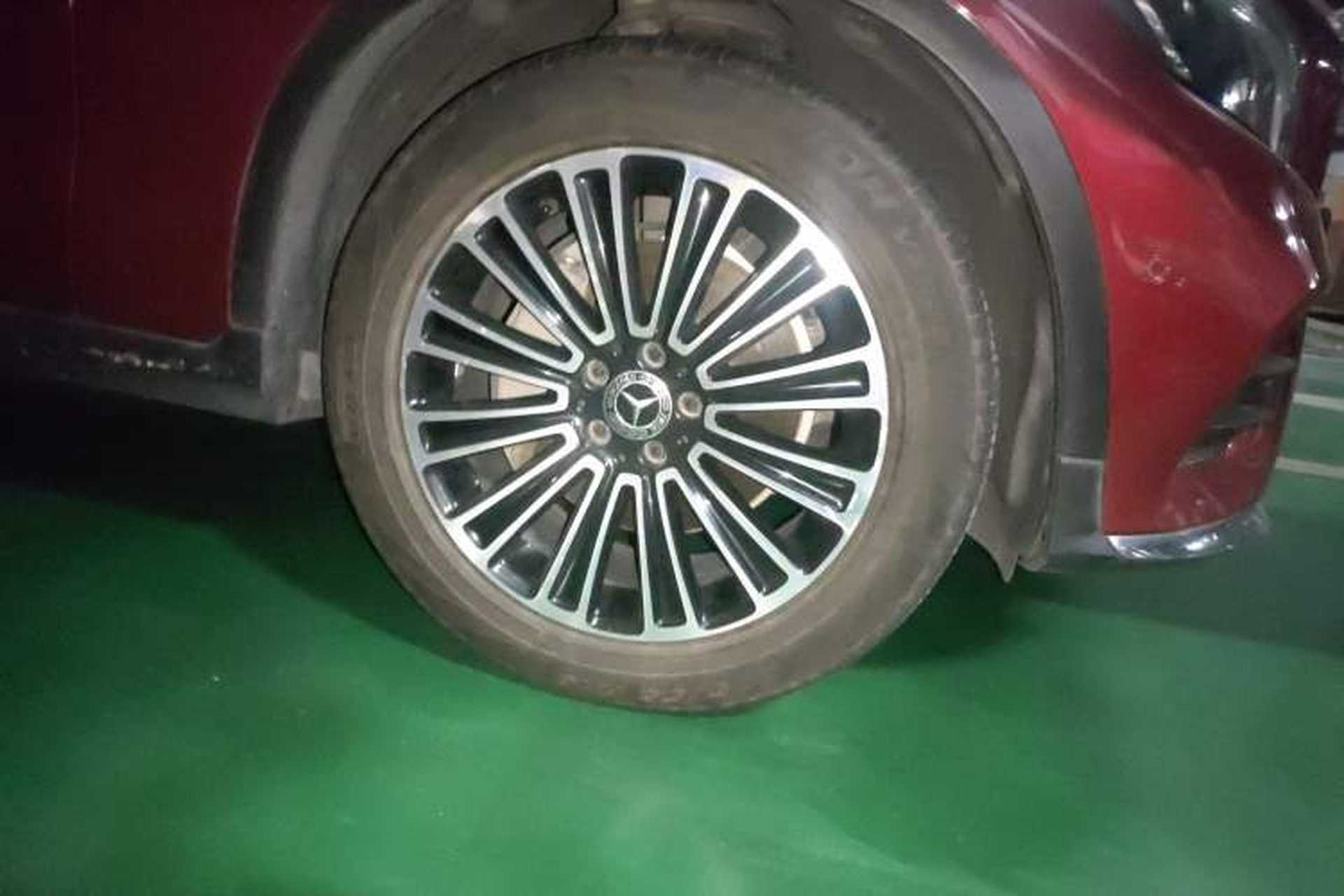 Used Mercedes-Benz GLC 2019 GLC 260 L 4MATIC Dynamic Model Right Front Wheel Hub
