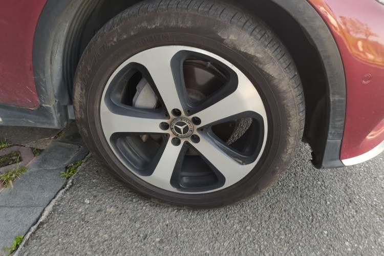 Used Mercedes-Benz GLC 2019 GLC 260 L 4MATIC Dynamic Model Right Front Wheel Hub