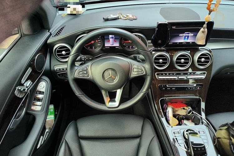 Used Mercedes-Benz GLC 2019 Facelift GLC 260 L 4MATIC Luxury Model Steering Wheel