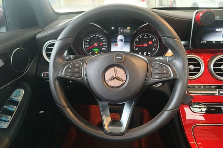 Used Mercedes-Benz GLC 2019 Facelift GLC 260 L 4MATIC Luxury Model Steering Wheel