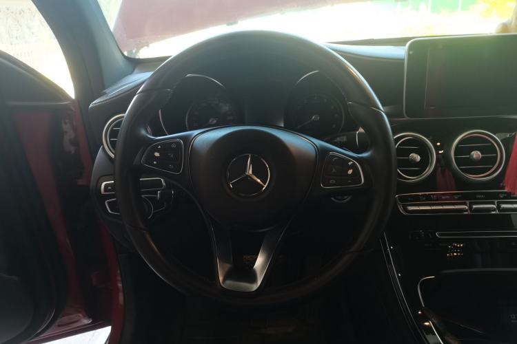 Used Mercedes-Benz GLC 2019 GLC 260 L 4MATIC Dynamic Model Steering Wheel